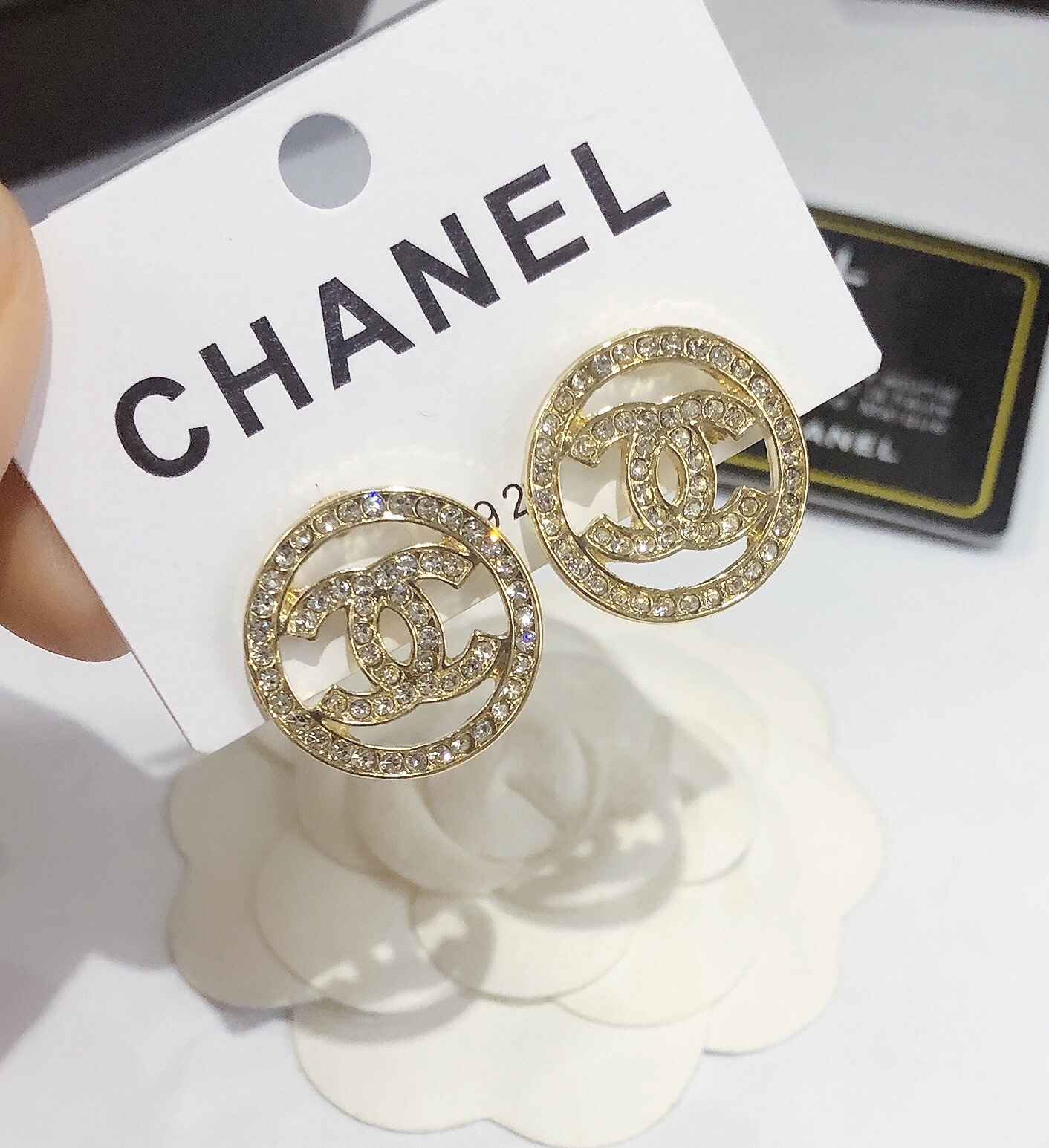 chanel earring 105056