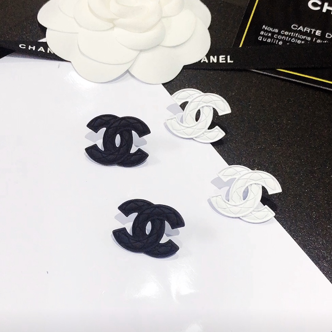 Chanel earring 105688