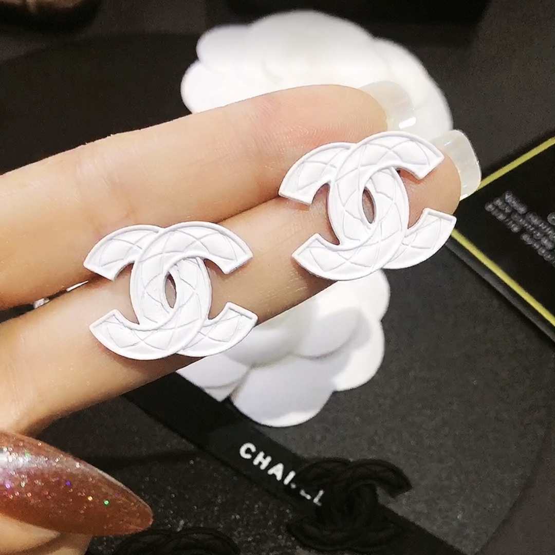 Chanel earring 105688