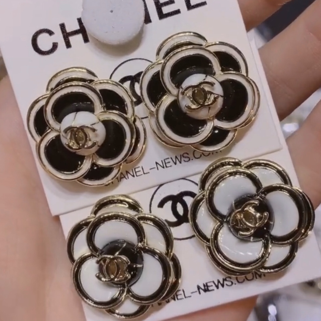 Chanel earring 106088