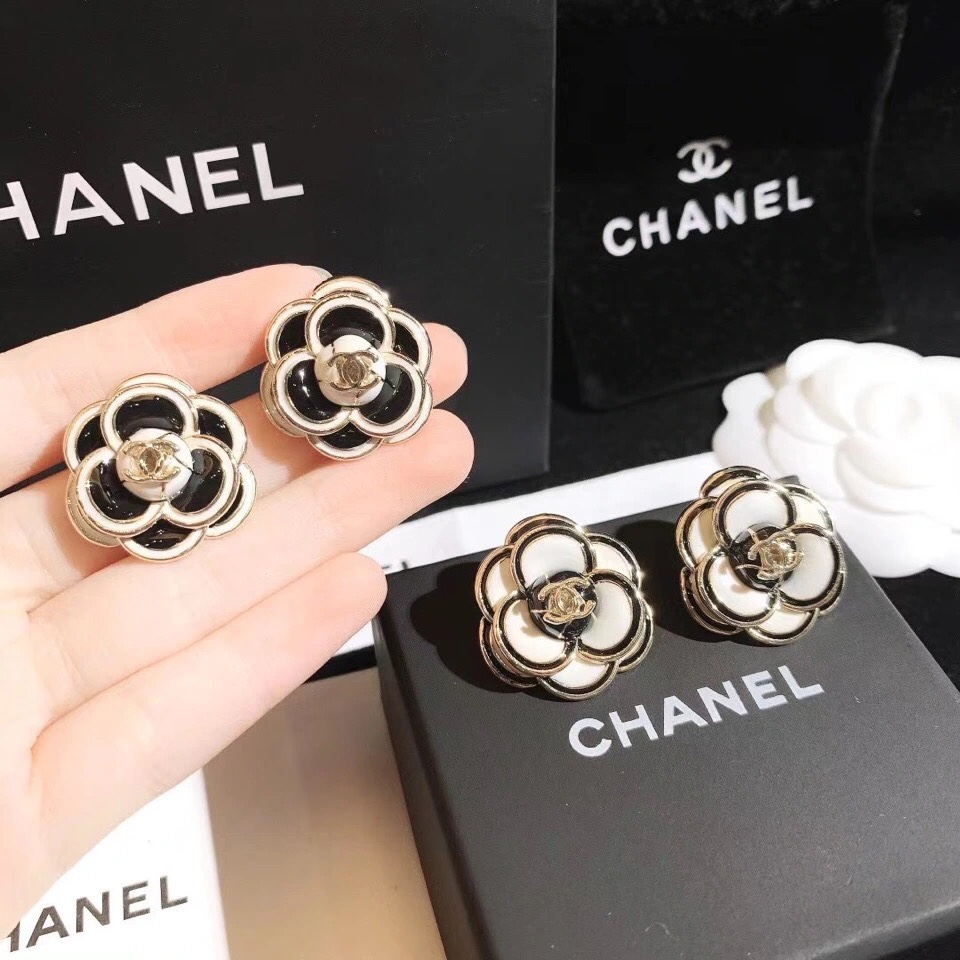 Chanel earring 106088