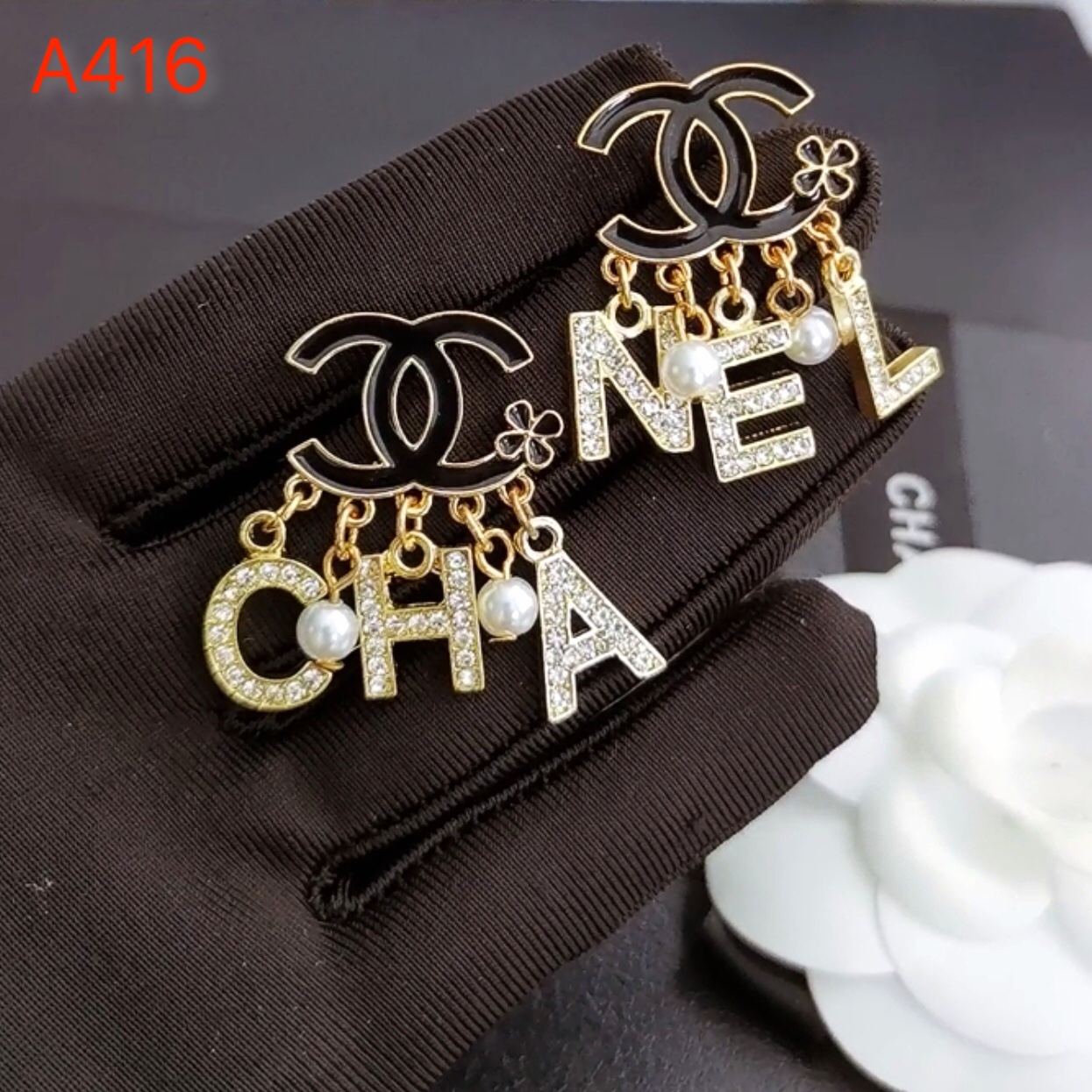 Chanel earring 106148