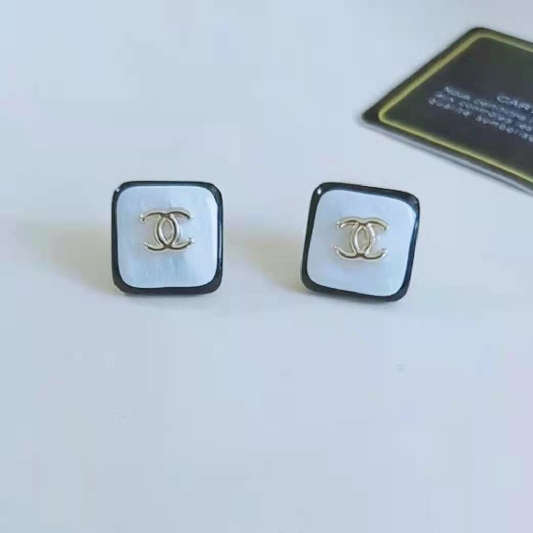 Chanel earring 106243