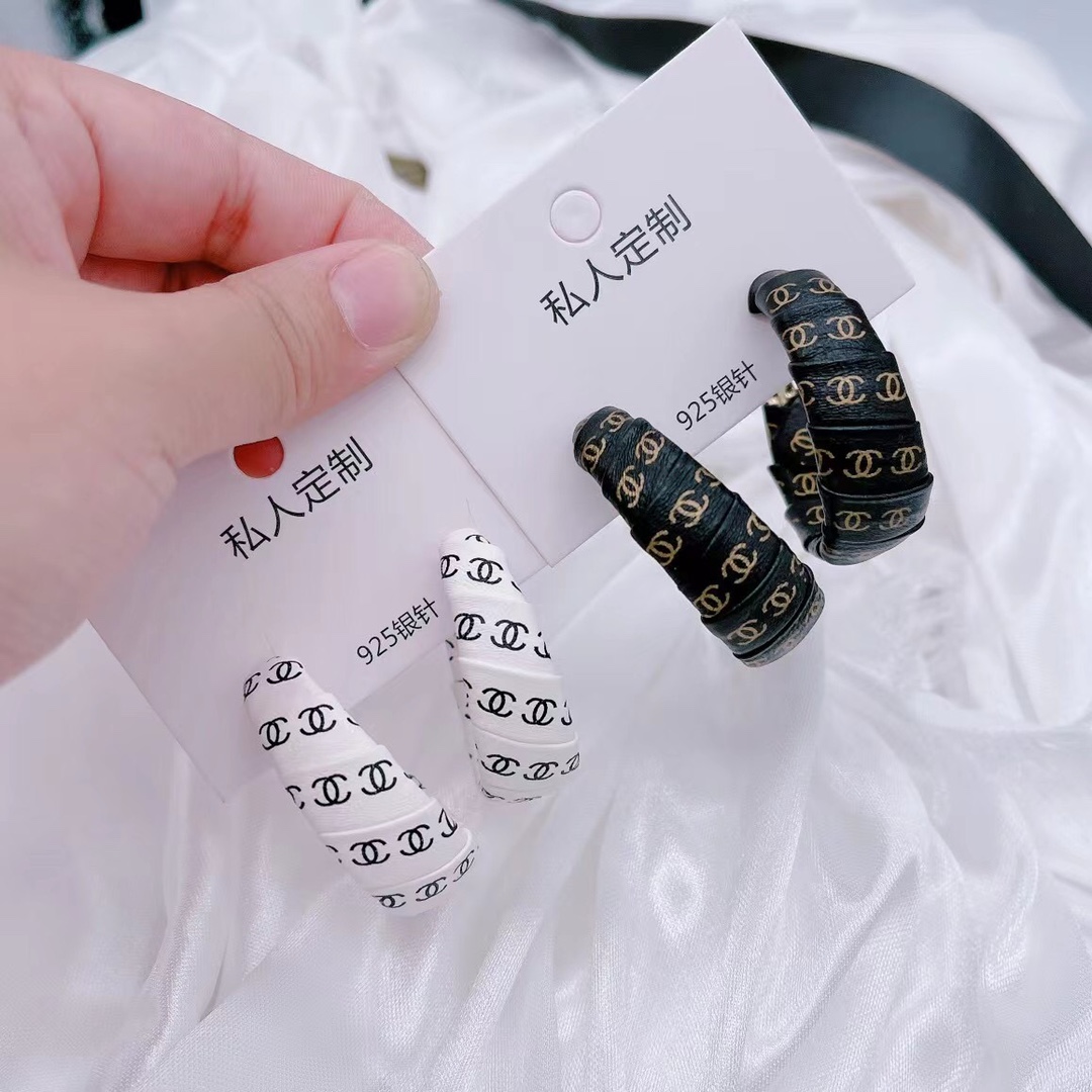 Chanel earring 106293