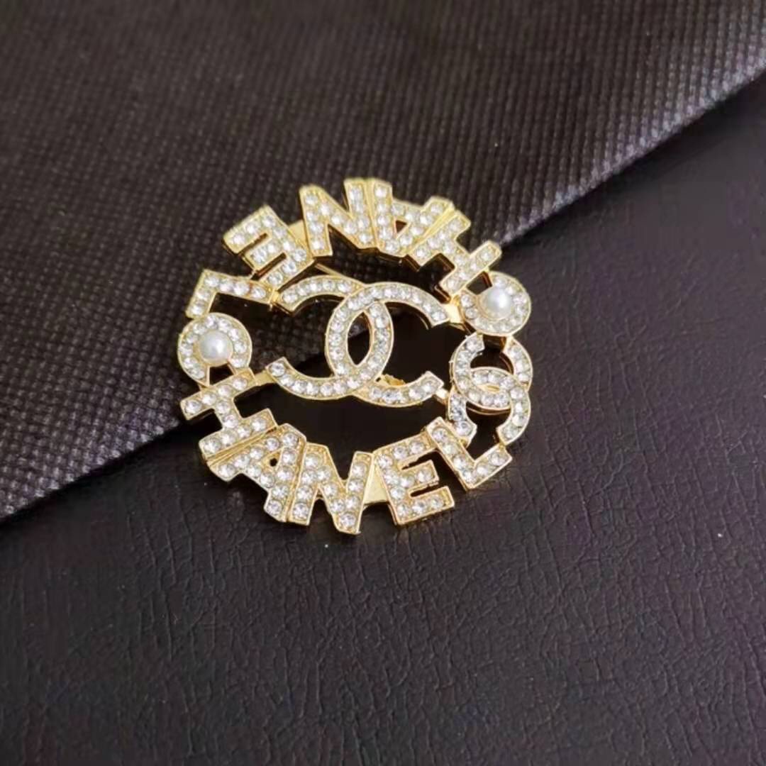 Chanel brooch 106500