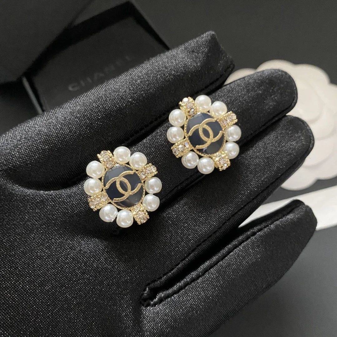 Chanel earring 106578