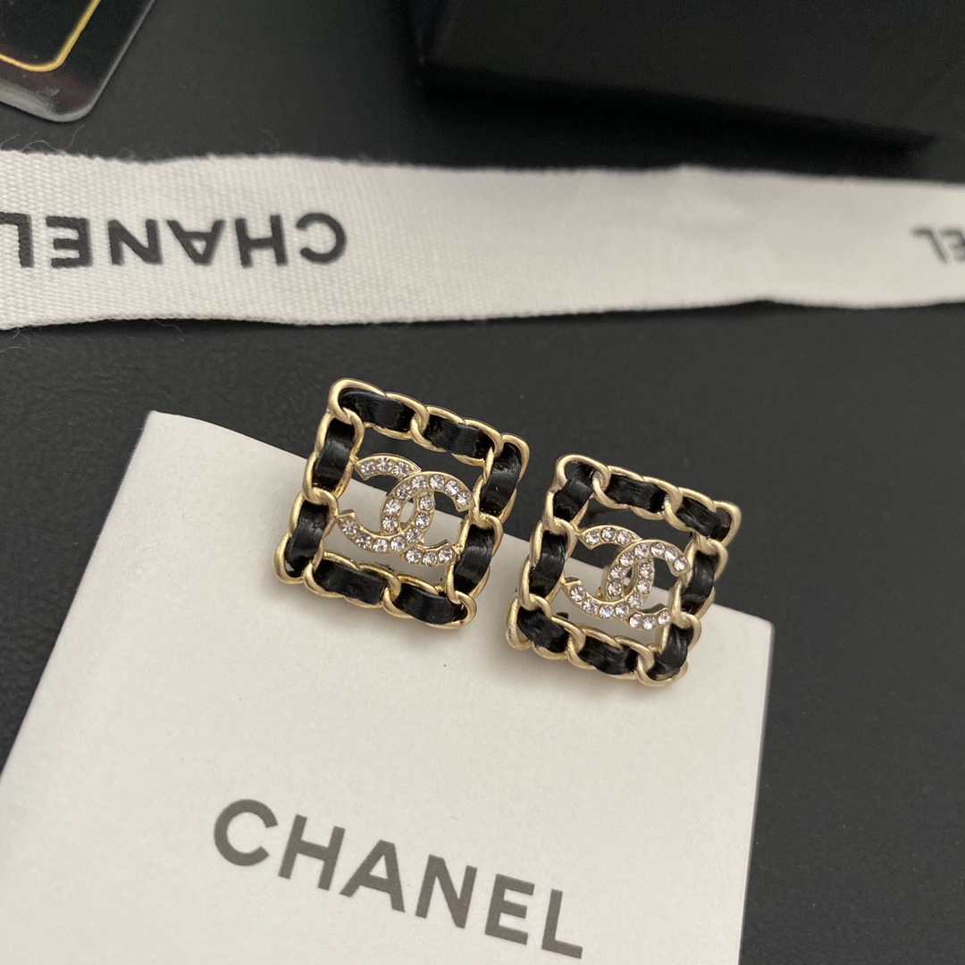 Chanel earring 106746