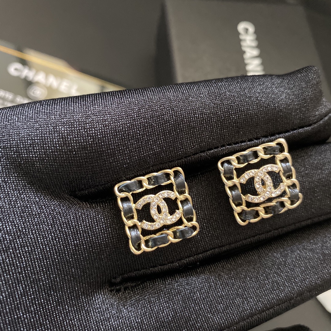 Chanel earring 106746