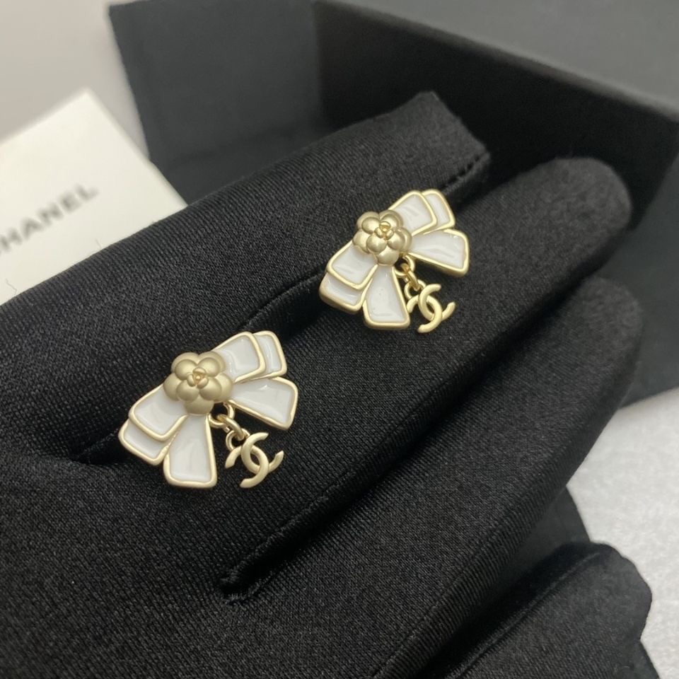 Chanel earring 106749