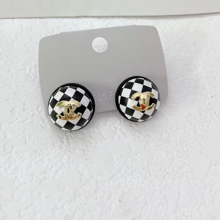 Chanel earring 106817