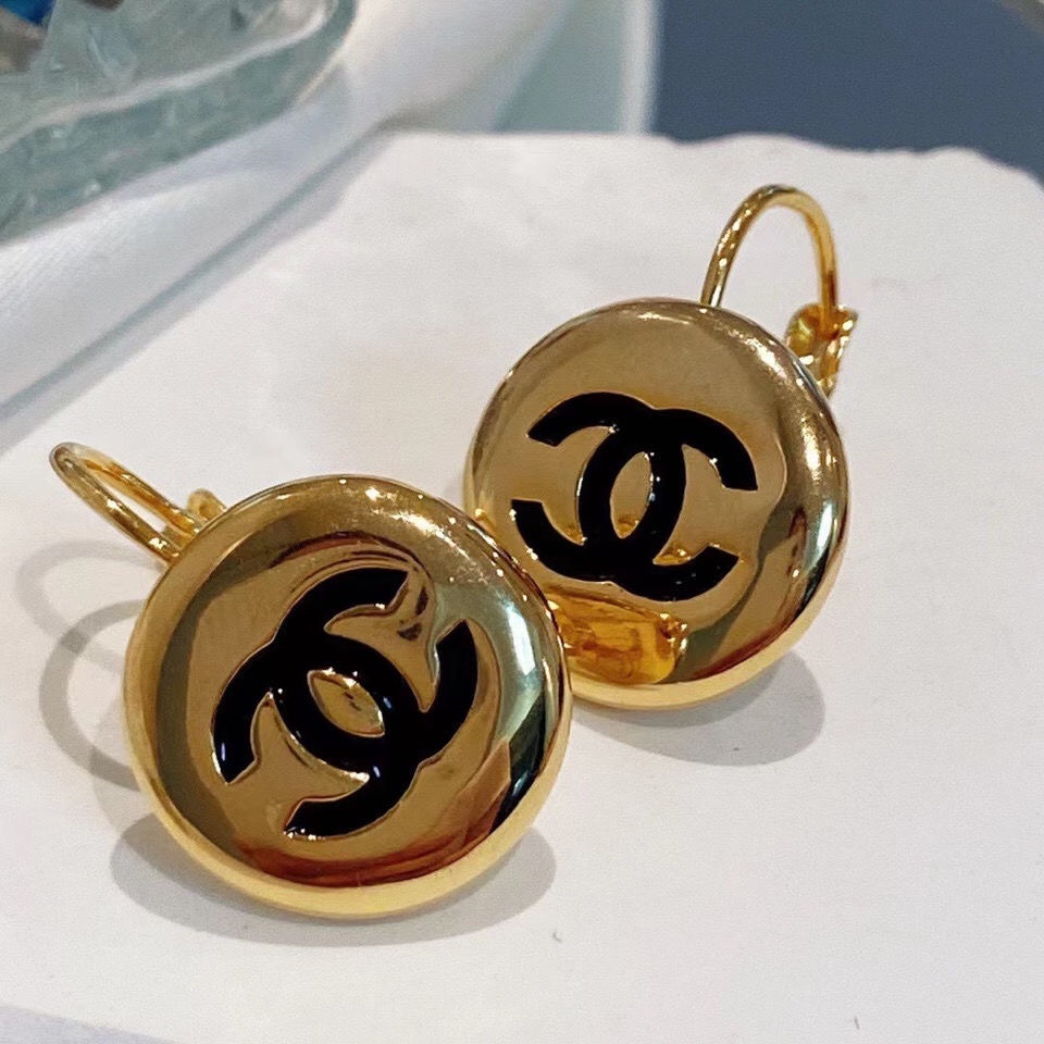 Chanel earring 106819