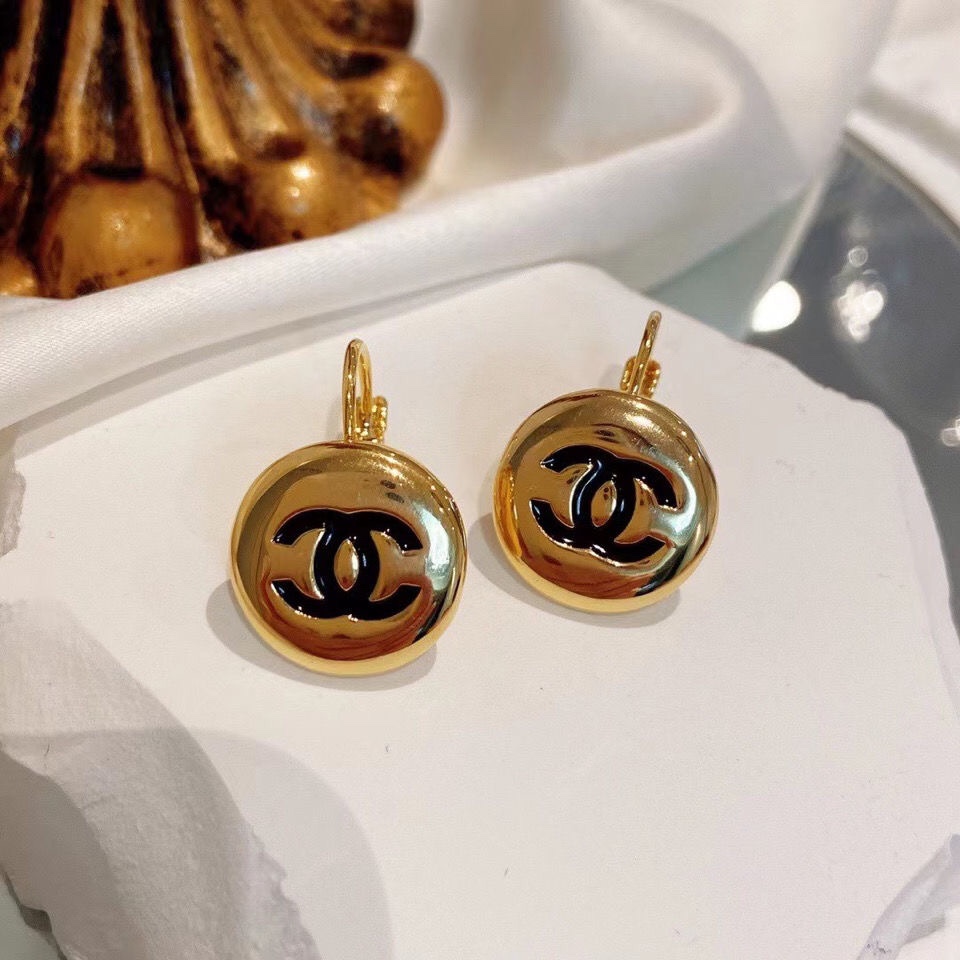 Chanel earring 106819
