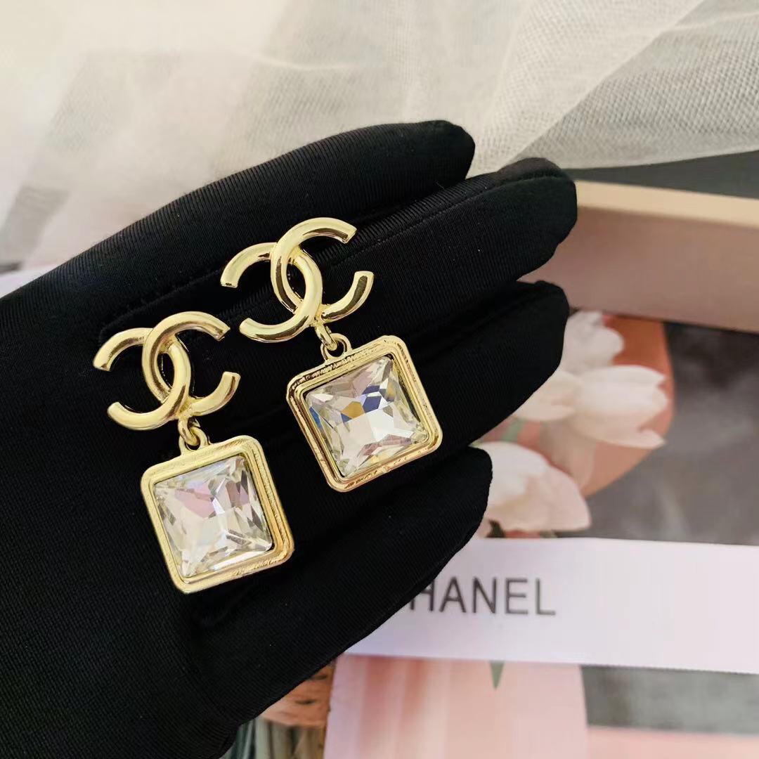 Chanel earring 107016