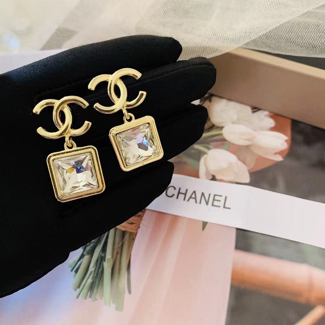 Chanel earring 107016