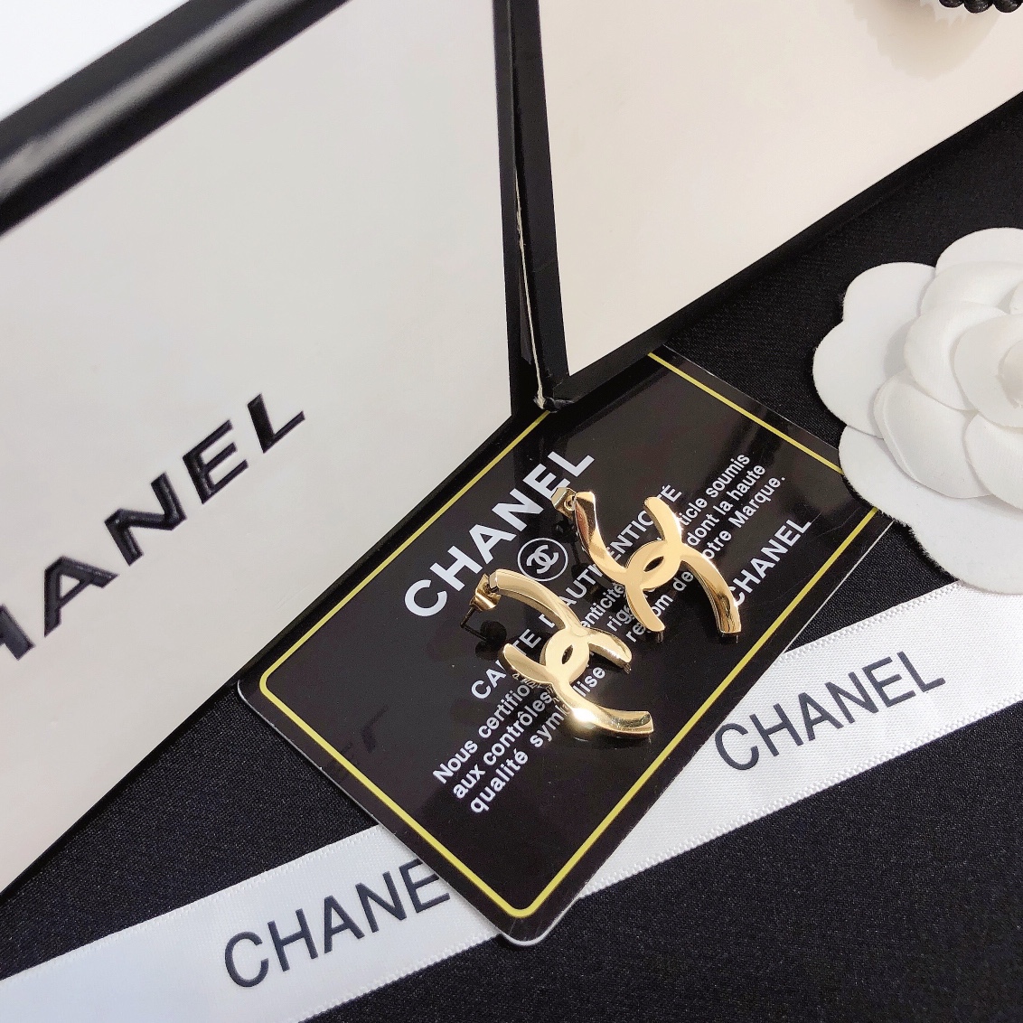 A614   Chanel earring 107027