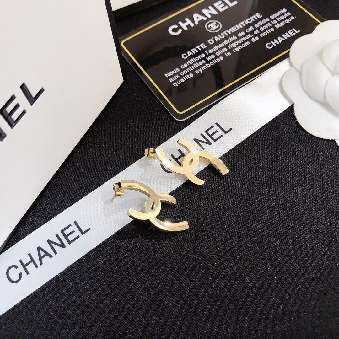 A614   Chanel earring 107027