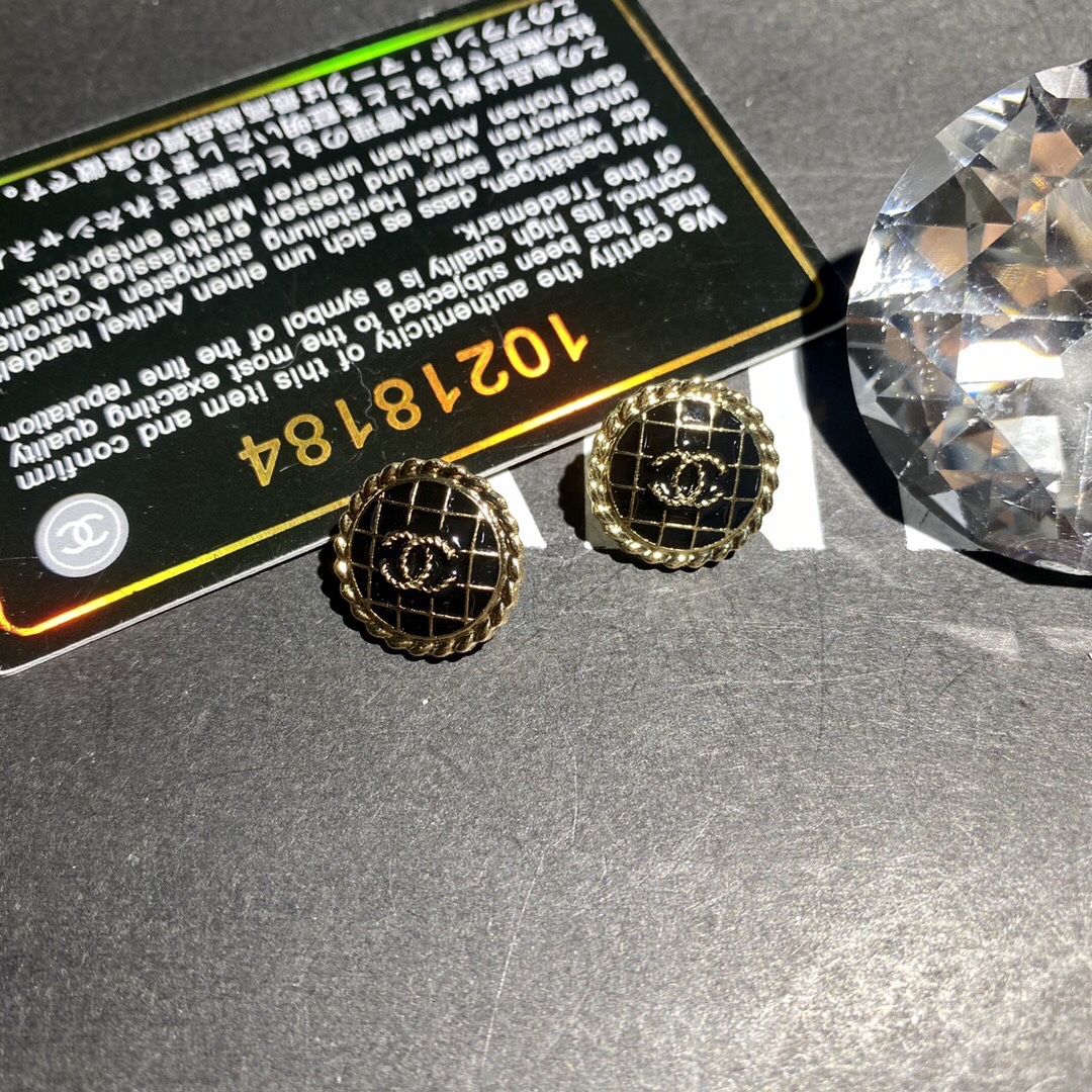 Chanel earring 107045