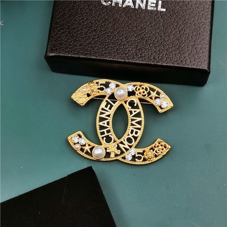 Chanel brooch 107188