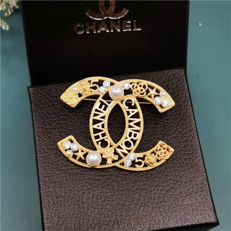 Chanel brooch 107188