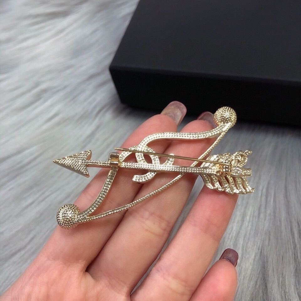 Chanel brooch 107190