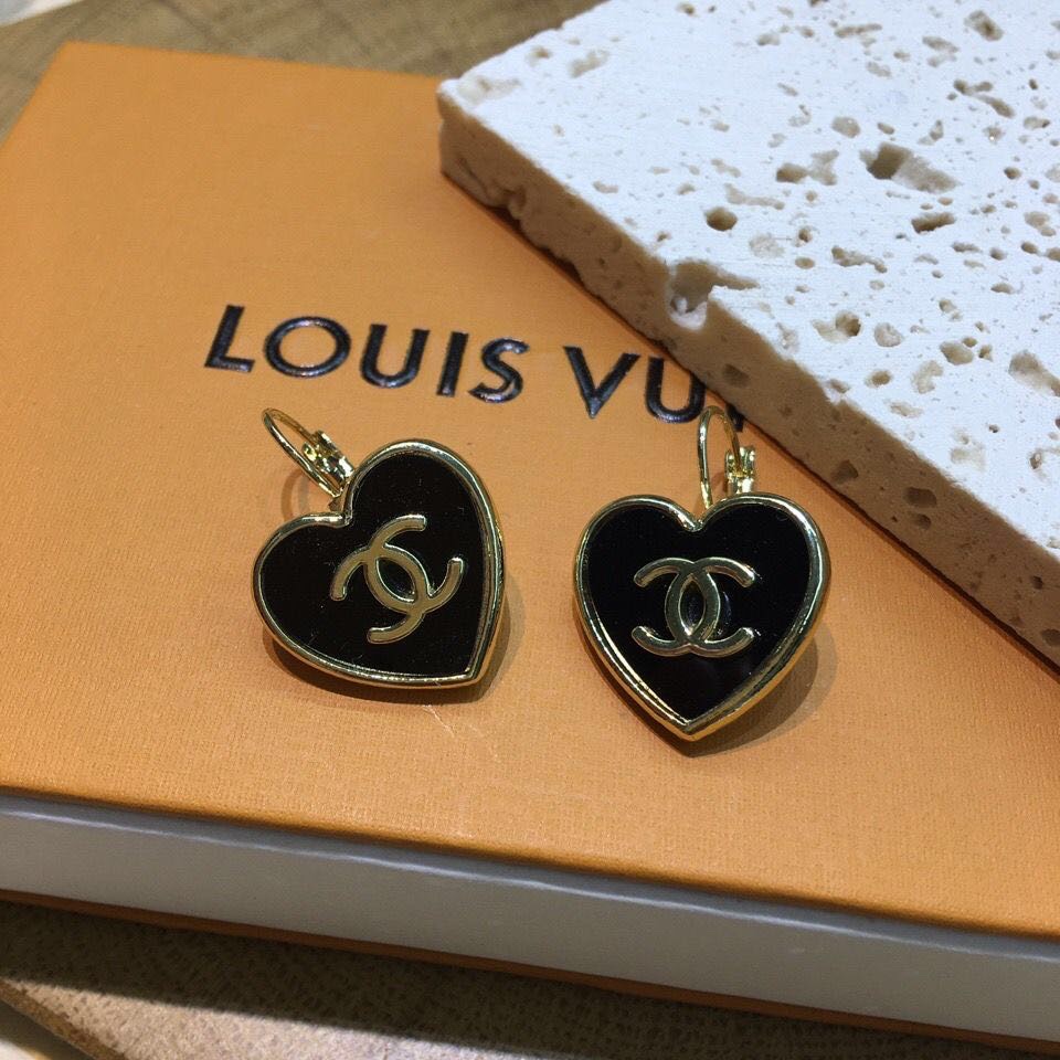 Chanel earring 107202