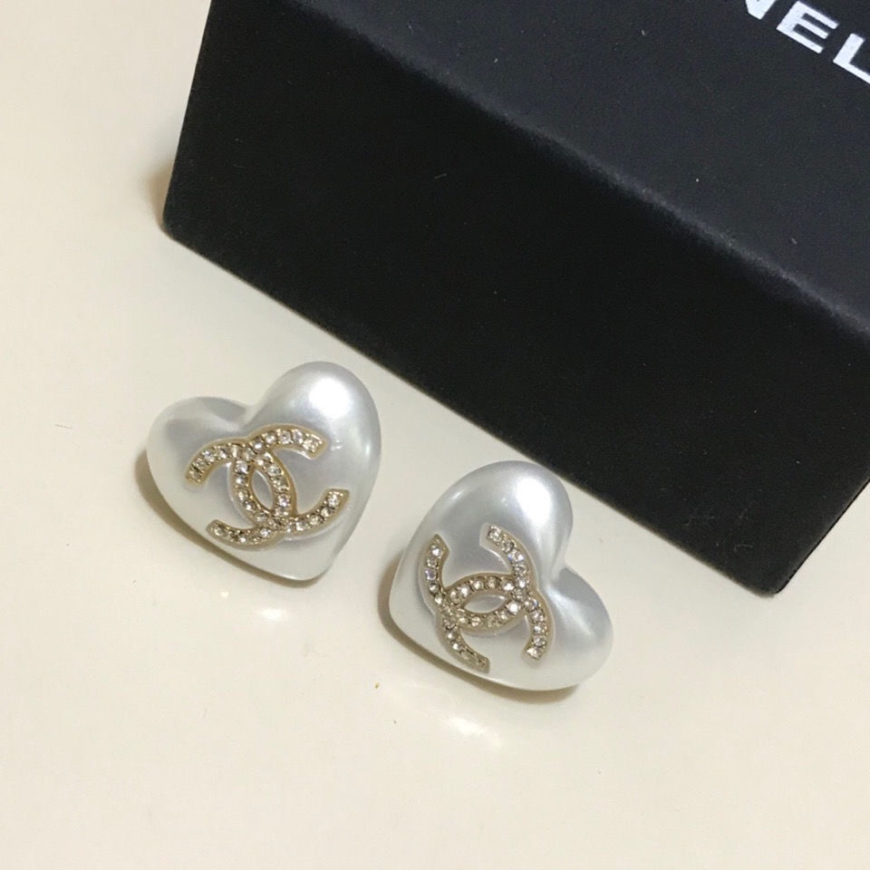 Chanel earring 107209