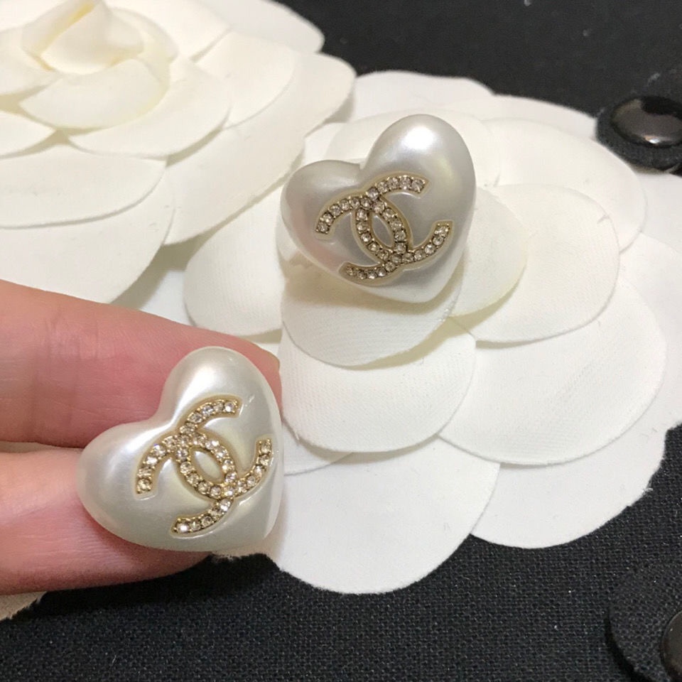 Chanel earring 107209