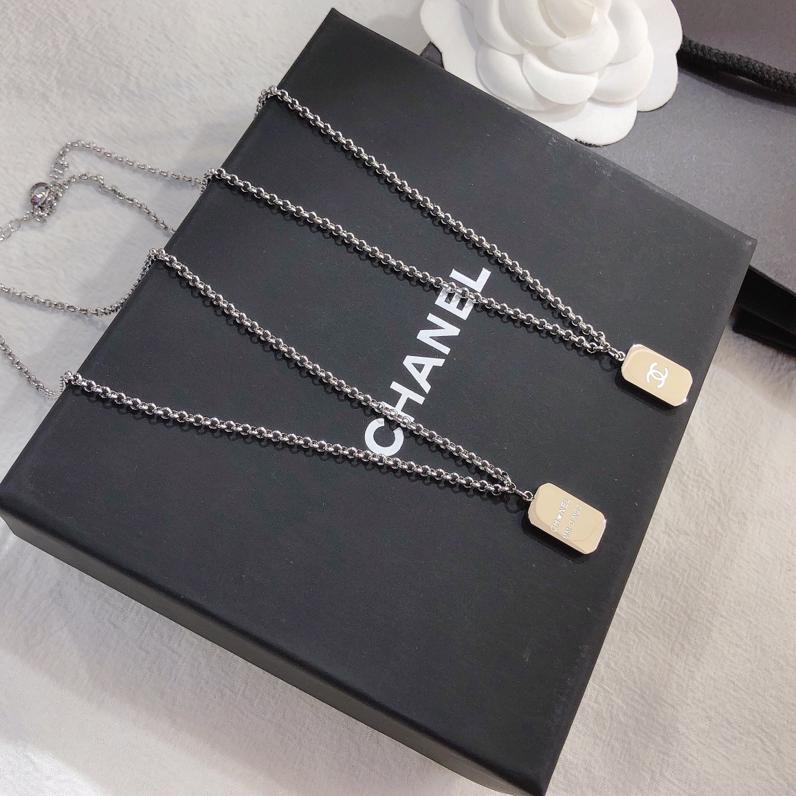 X314  Chanel necklace 106093