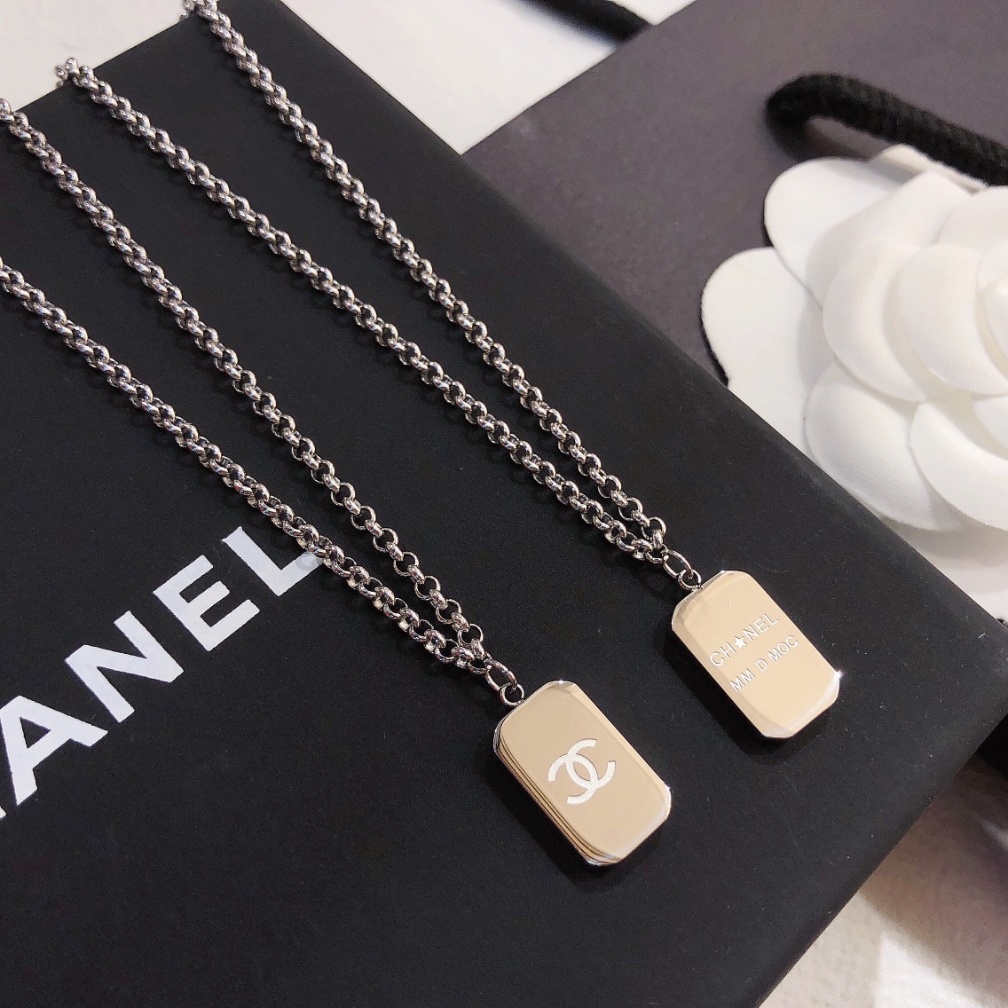 X314  Chanel necklace 106093