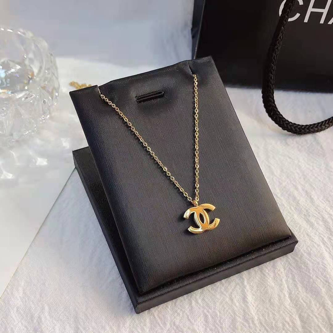 Chanel necklace 107198