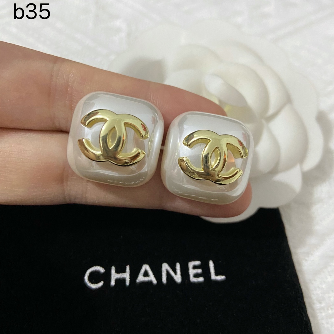 Chanel earring 107628