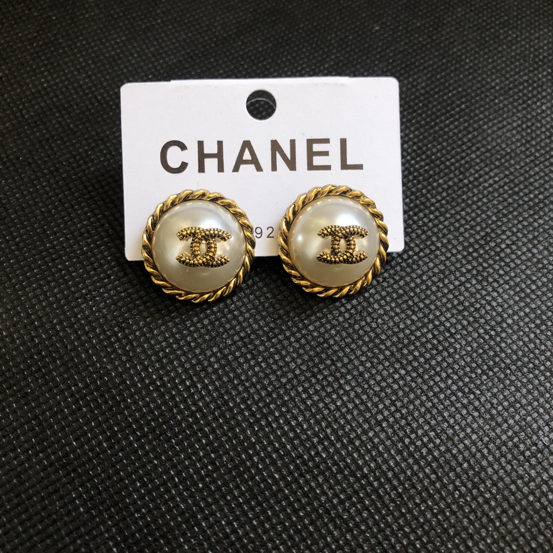 Chanel earring 107640