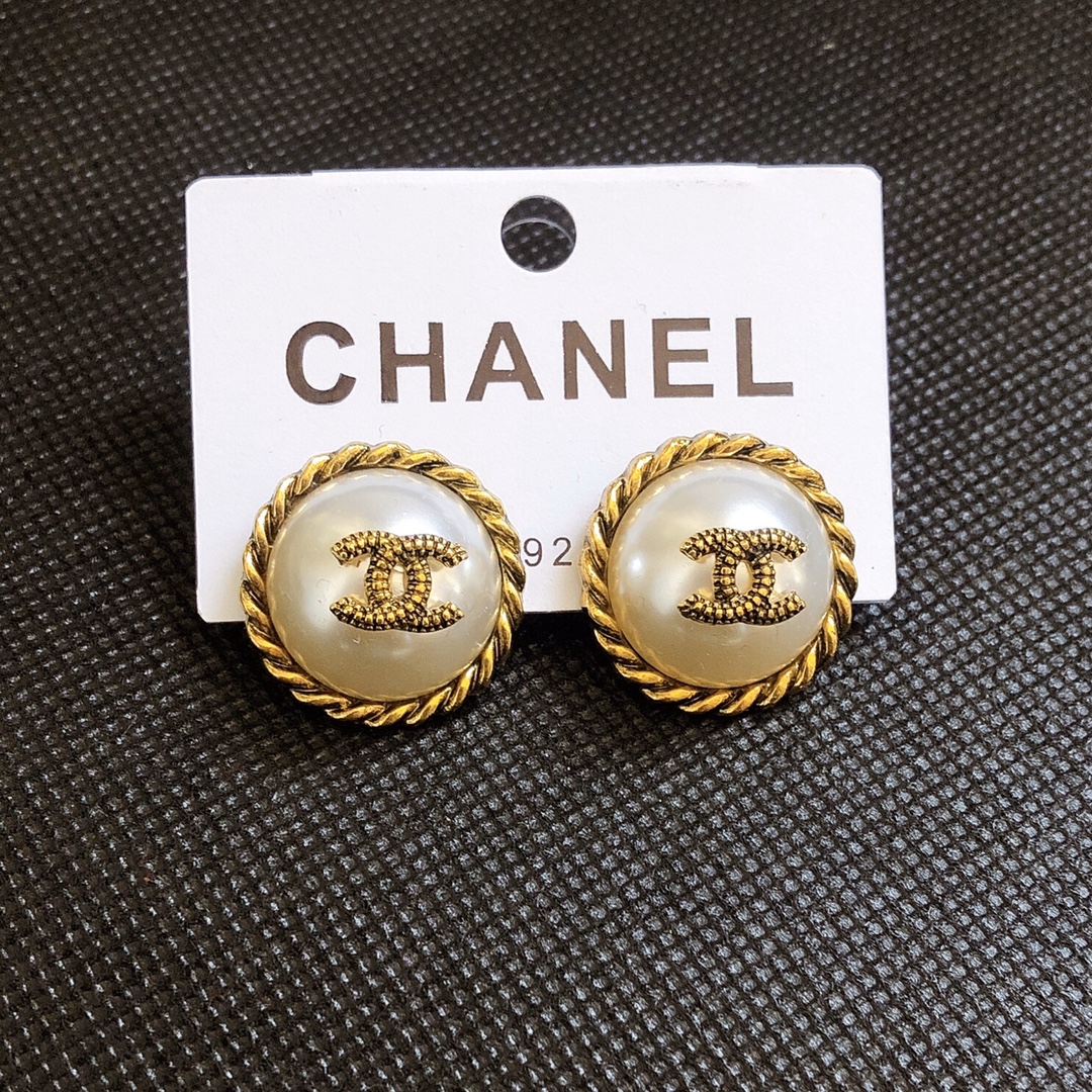 Chanel earring 107640