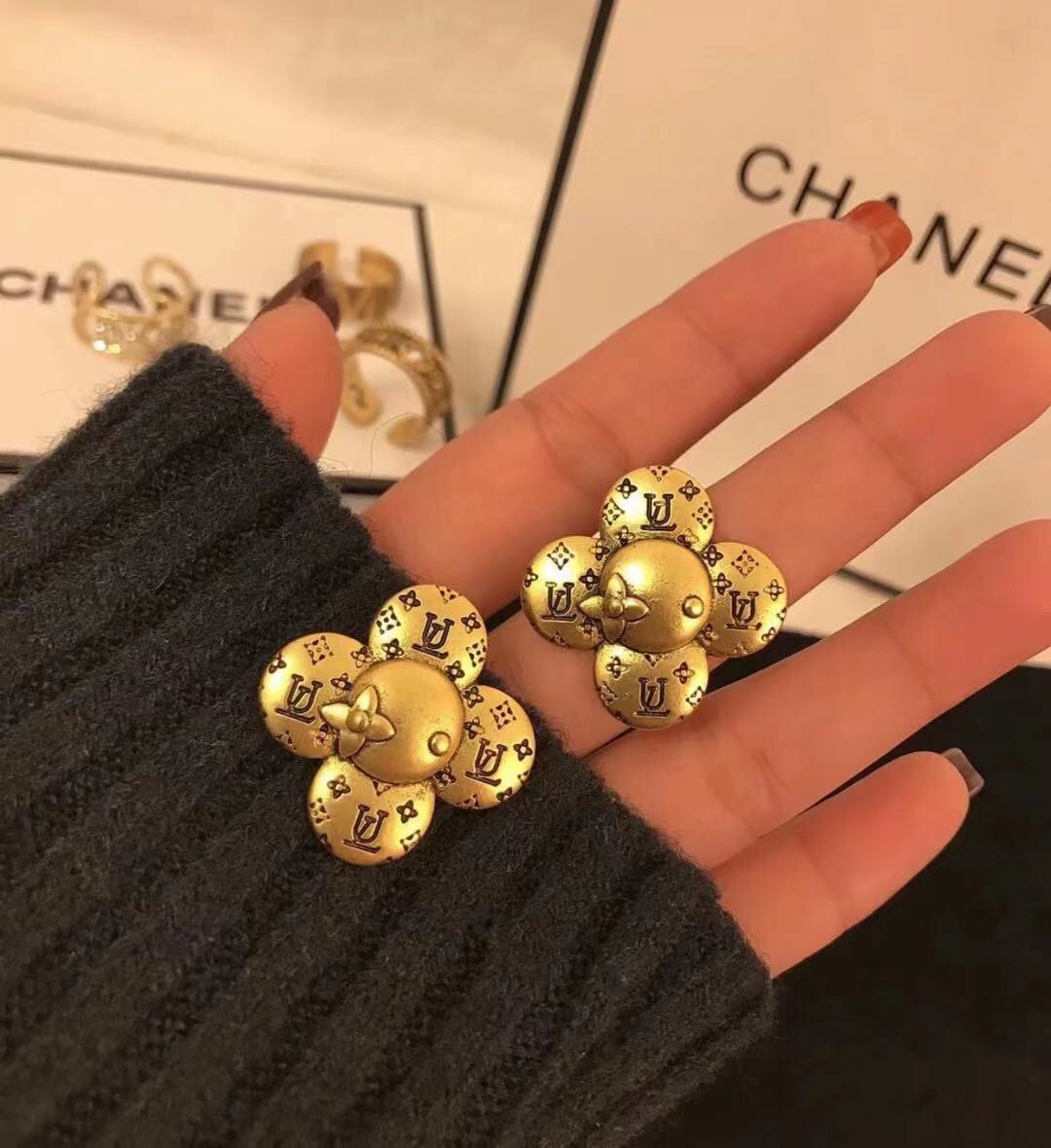 LV earring 105057
