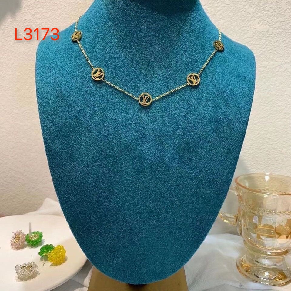 LV necklace 107267