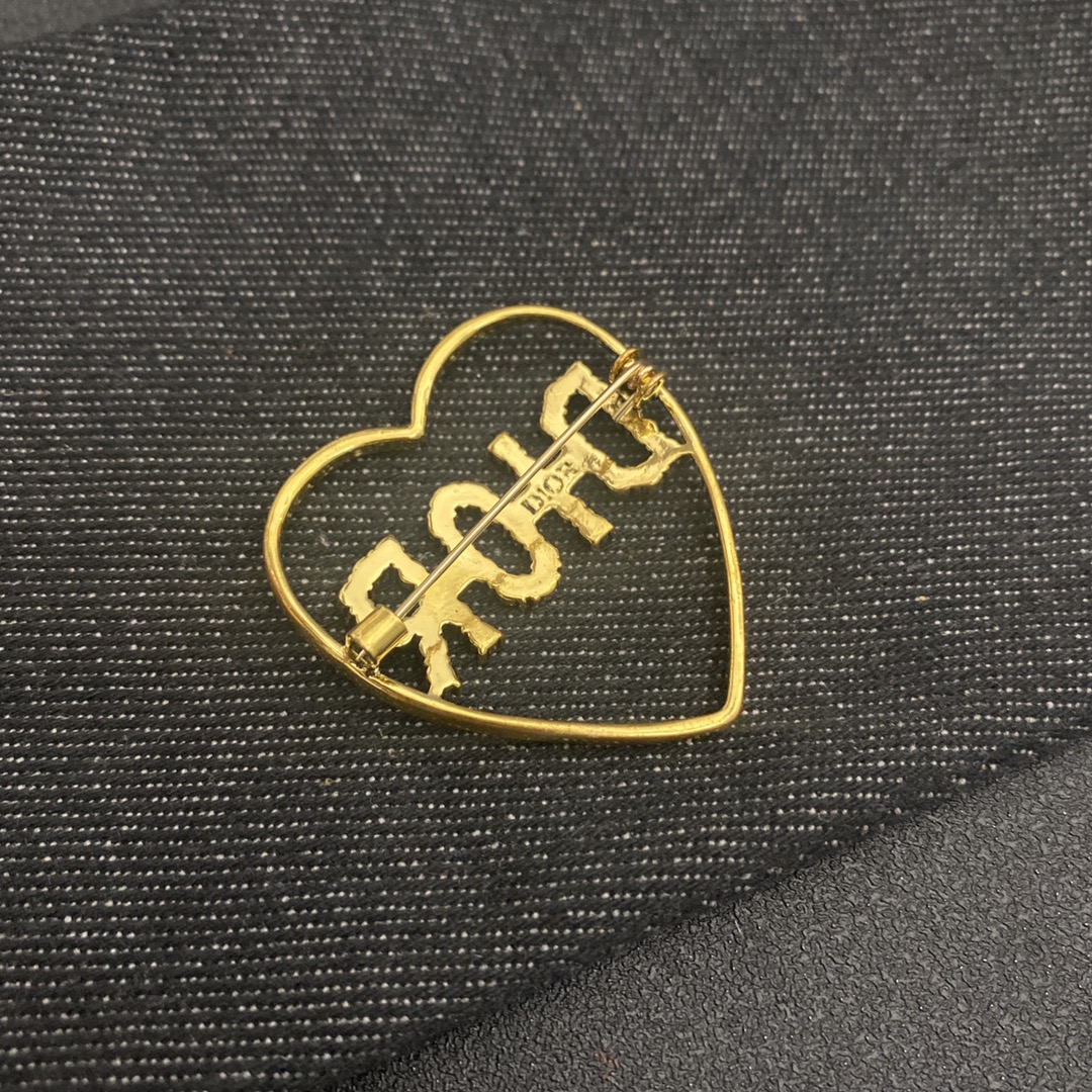 Dior brooch 106724