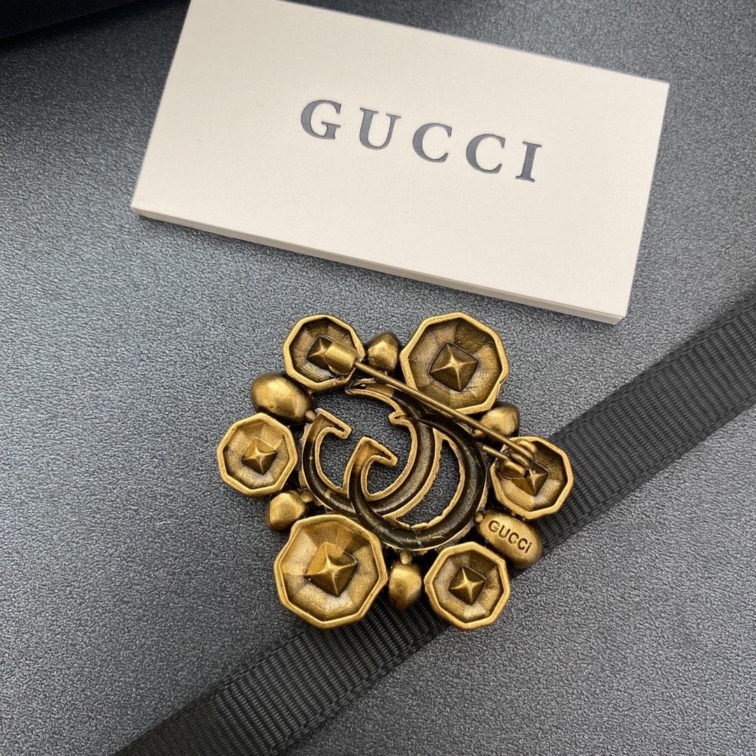 Gucci brooch 106082