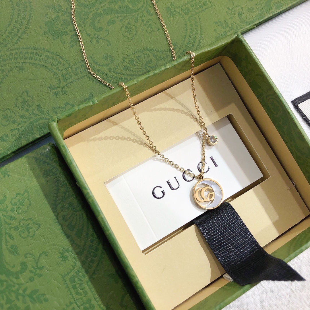 Gucci necklace 106282