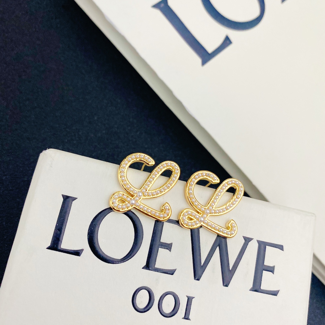 A638 LOEWE earring 104991