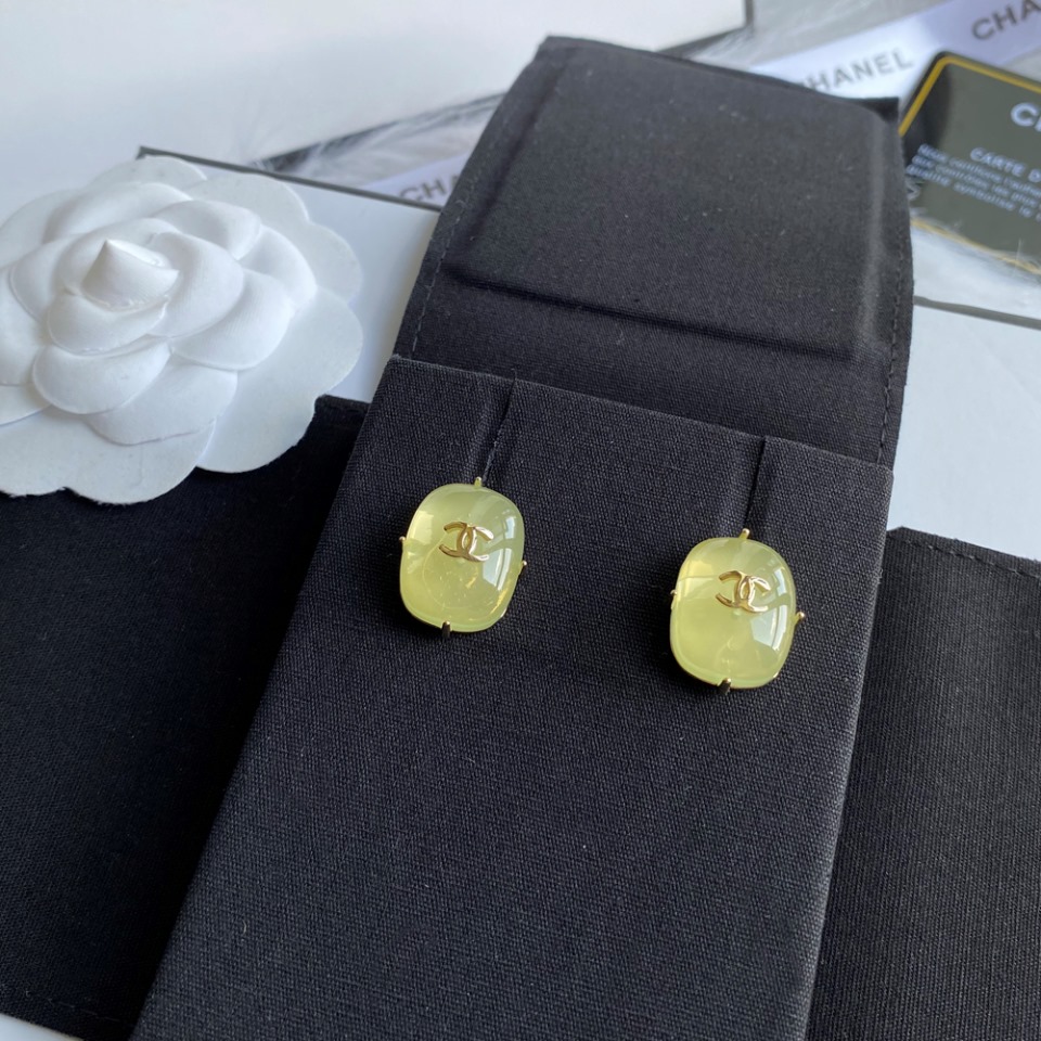 A484 Chanel earring 104372