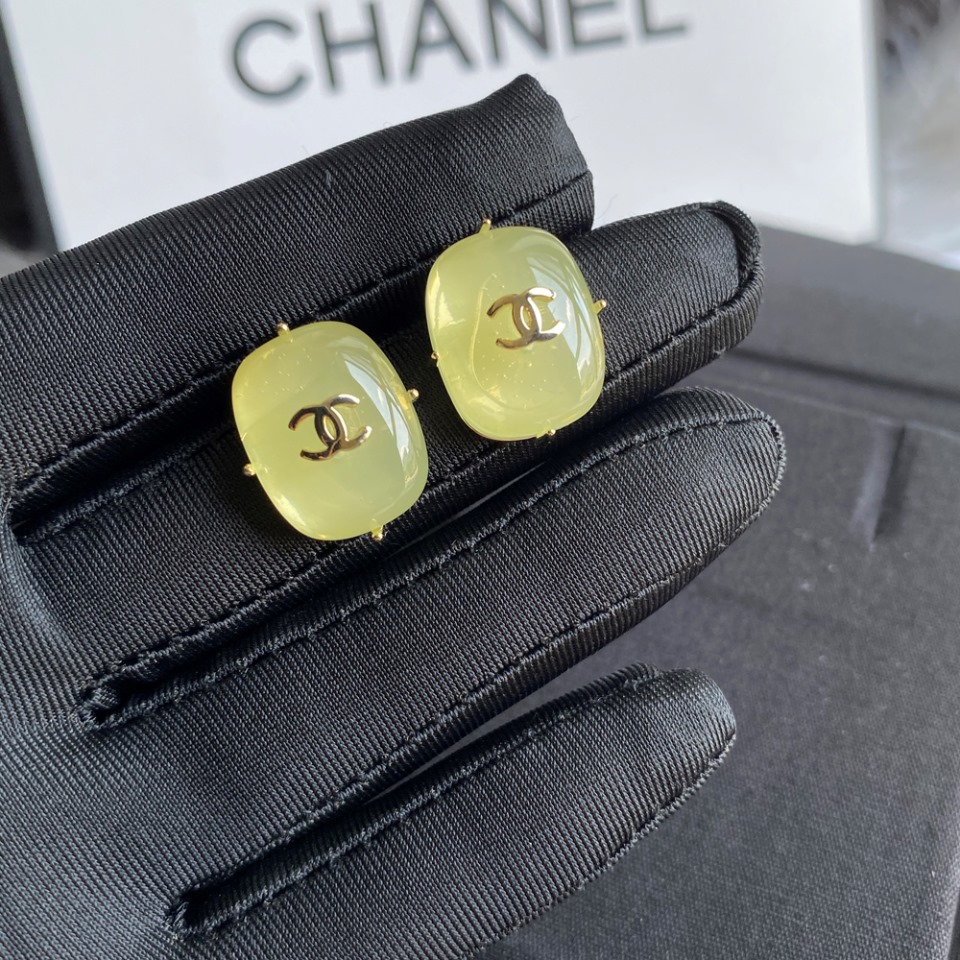 A484 Chanel earring 104372