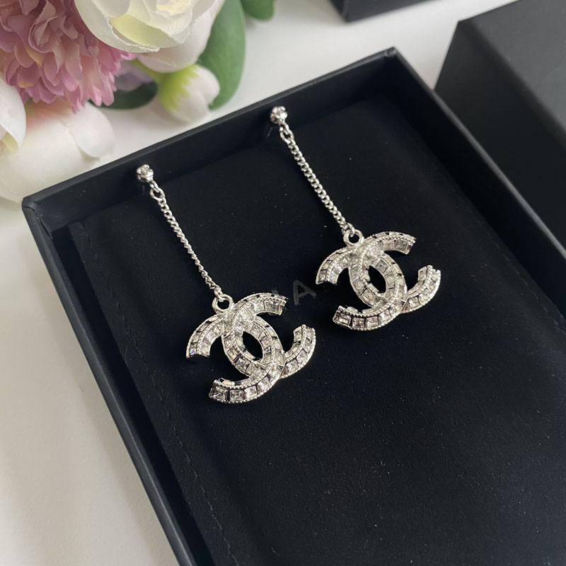 A184 Chanel earring 104564