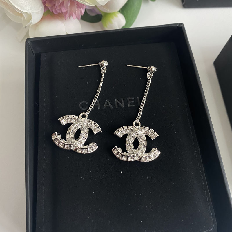 A184 Chanel earring 104564
