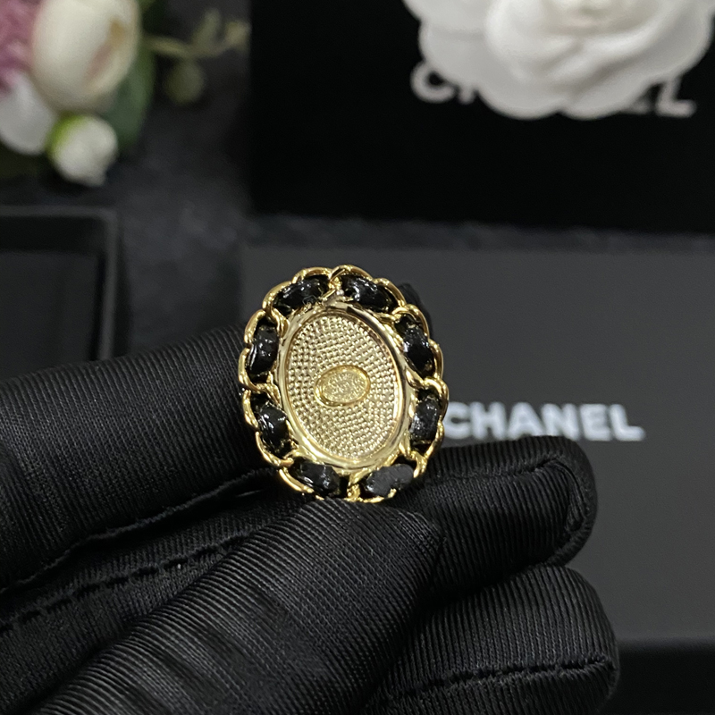 A587 Chanel vintage earring 104591