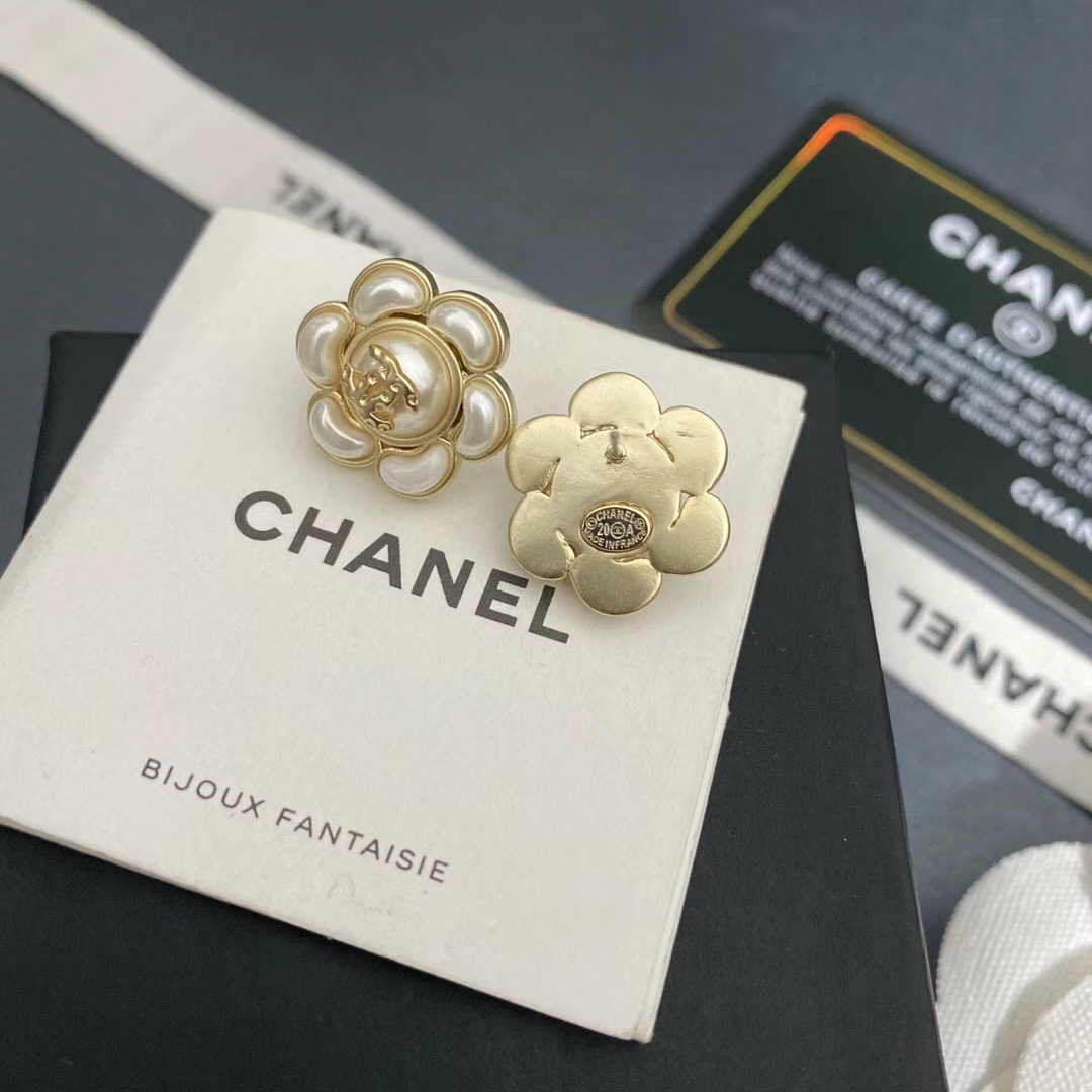 A624 Chanel earring 104676