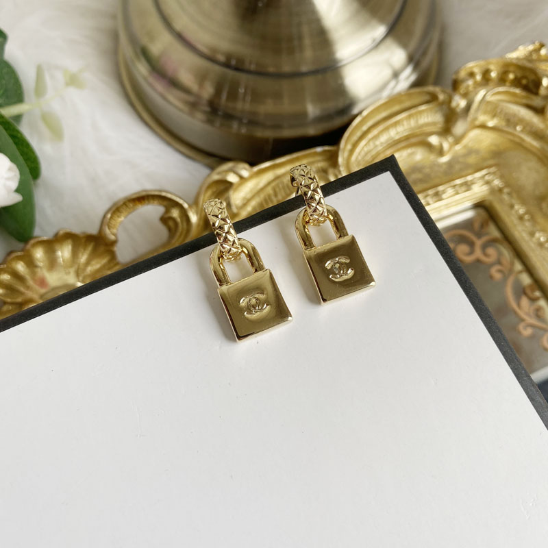 A158 Chanel earring 103062