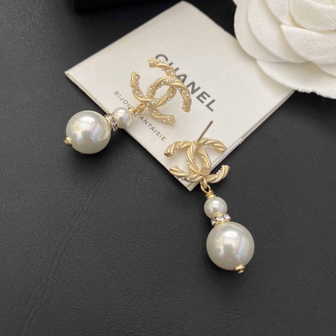 A615 chanel earring 104692