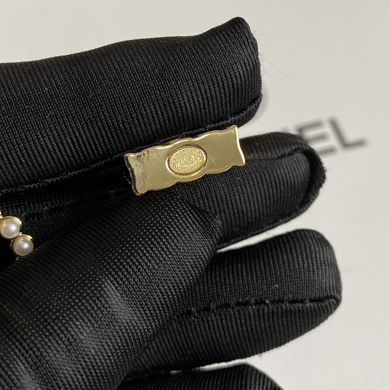 A372 Chanel earring 104441
