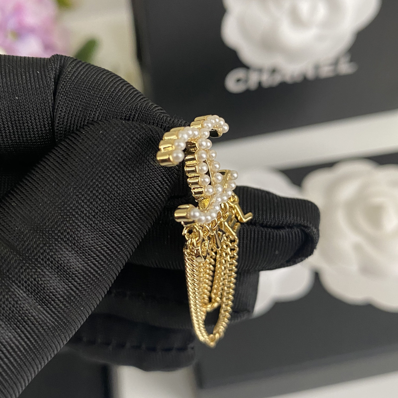 A315 Chanel earring 104739