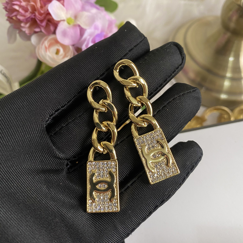 A219  Chanel earring 104376